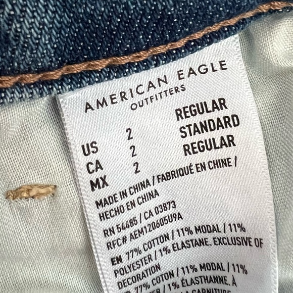 American Eagle Straight Mom Jeans Ripped - Picture 8 of 8